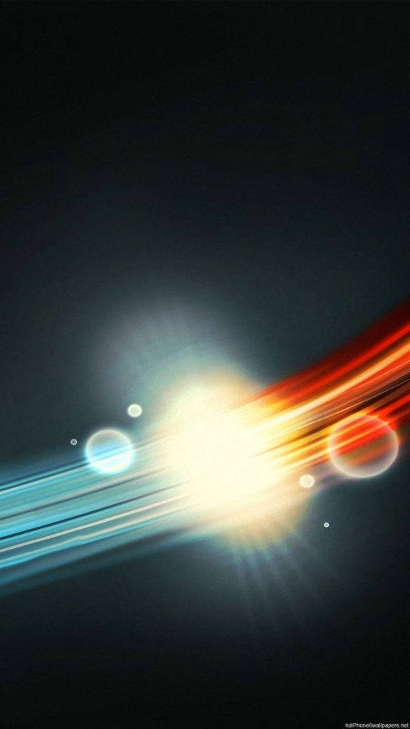 簡約手機 桌布 壁紙 — 一個宇宙場景，中央明亮光源發出紅色和藍色能量條紋，背景是黑暗虛空中的發光球體。