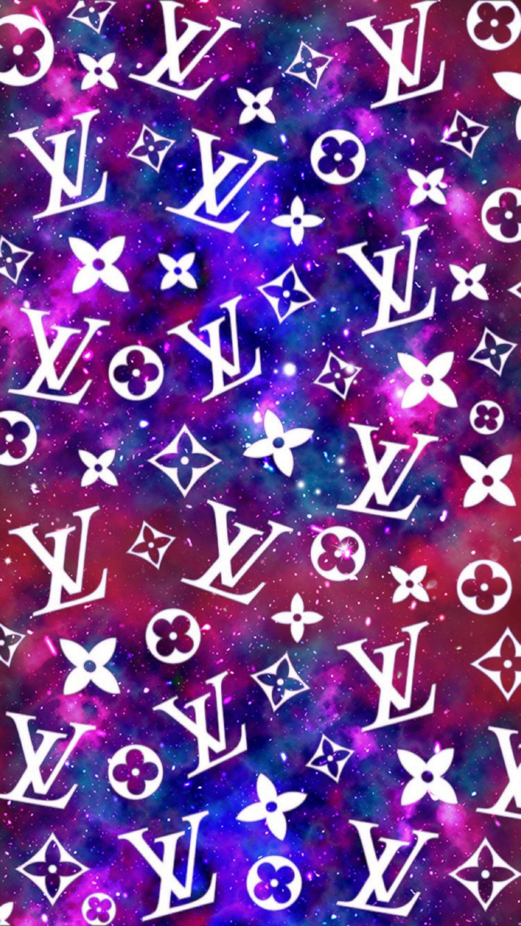 Louis Vuitton Aesthetic 桌布 壁紙 — 一個宇宙星系背景，白色路易威登字母圖案漂浮在紫色、粉紅色和藍色星雲之間。