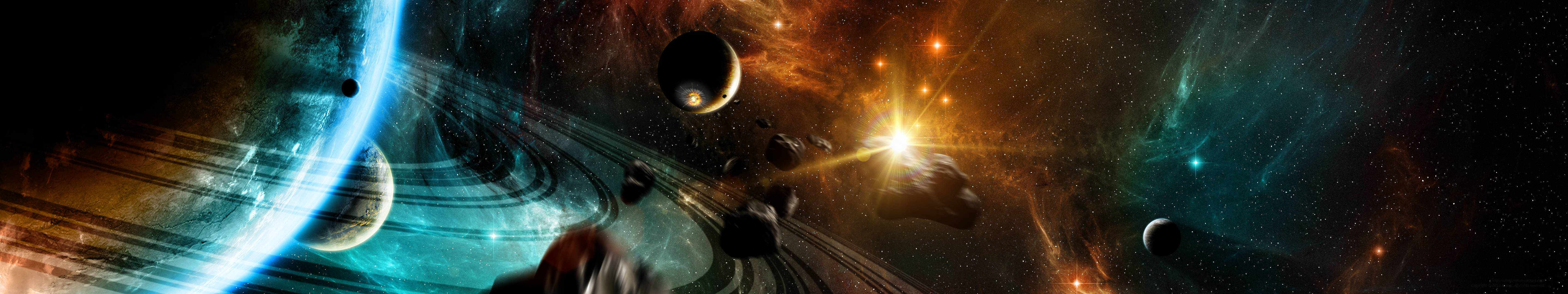 3 Monitor 桌布 壁紙 — 一個宇宙景觀，包含發光的星雲、行星和恆星，中央明亮的星爆照亮了旋轉的宇宙塵埃。