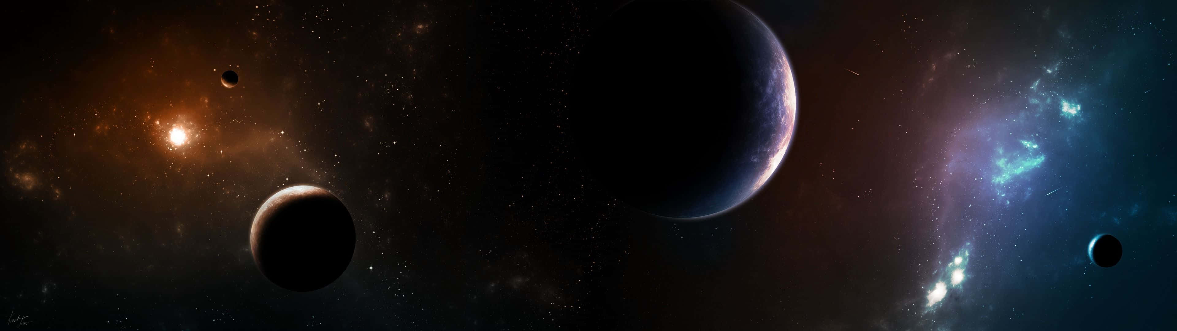 桌布 壁紙 — 一個宇宙景觀，在黑暗虛空中呈現發光的星雲、行星和恆星，帶有鮮豔的橙色和藍色色調。