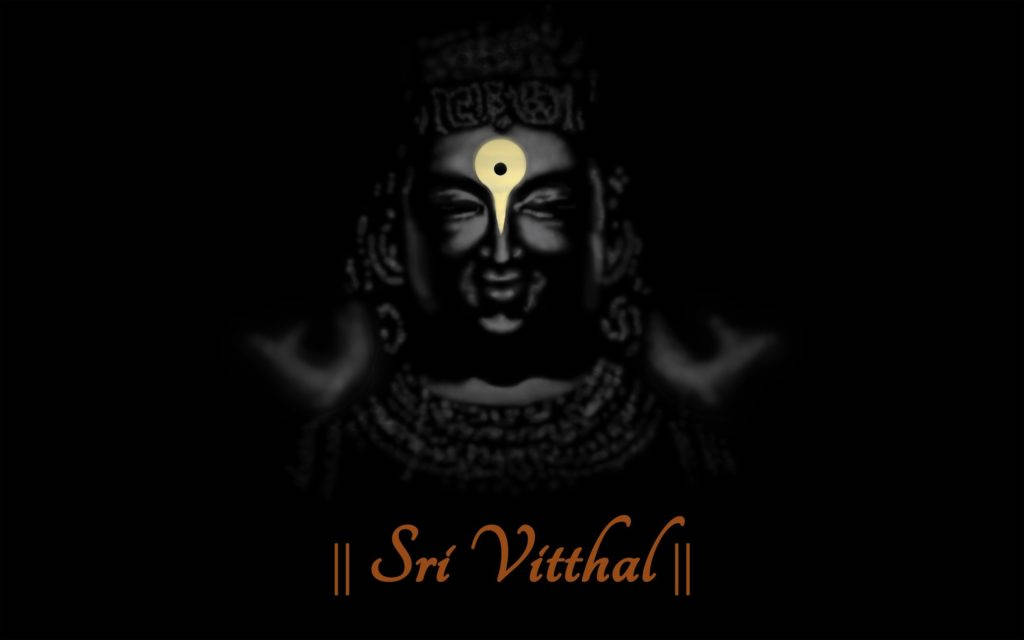 god full HD 桌布 壁紙 — 一個寧靜神祇的黑色剪影，帶有發光的第三隻眼和華麗的皇冠，黑色背景上配有金色文字。