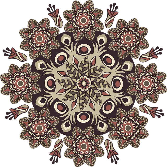 Rangoli 桌布 壁紙 — 一個對稱的曼陀羅，帶有複雜的花卉和幾何圖案，以大地色調呈現在黑色背景上。