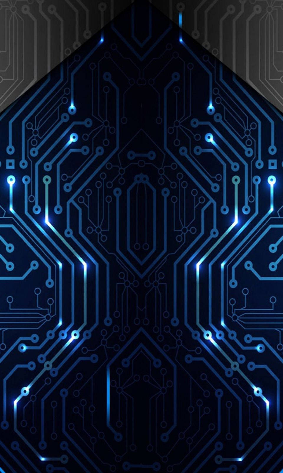 電子 桌布 壁紙 — 一個對稱的藍色發光電路板圖案從中央的鑽石在深色背景上輻射出來。