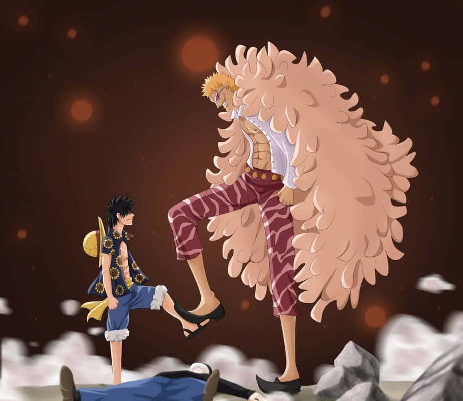 Cool Luffy 桌布 壁紙 — 一個巨大的動漫角色披著羽毛斗篷，在黃昏時分聳立在岩石懸崖上的一個小男孩之上。