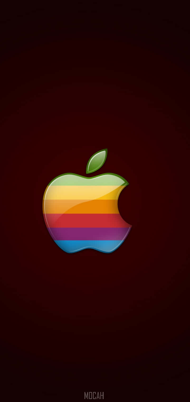 桌布 壁紙 — 一個帶有光澤彩虹條紋的Apple標誌，居中在深棗紅色漸變背景上。