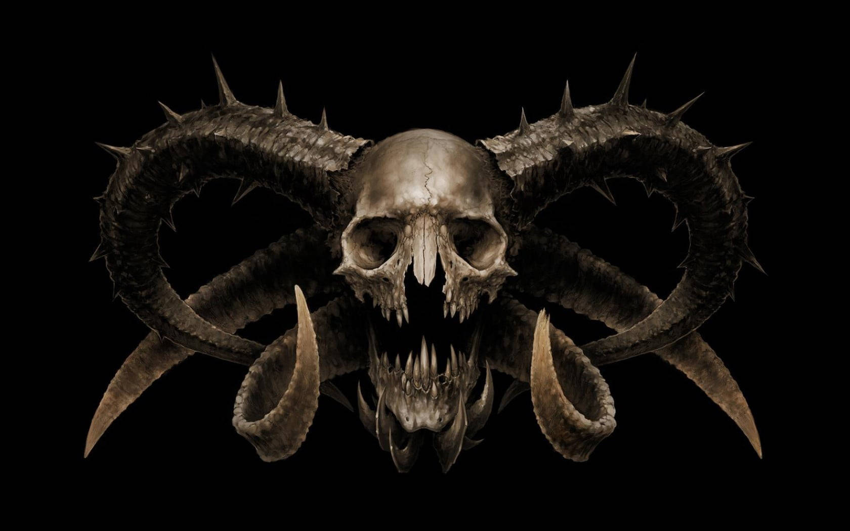 Devil Horns 桌布 壁紙 — 一個帶有尖刺彎曲角和鋒利獠牙的兇惡惡魔頭骨，置於黑色背景上。