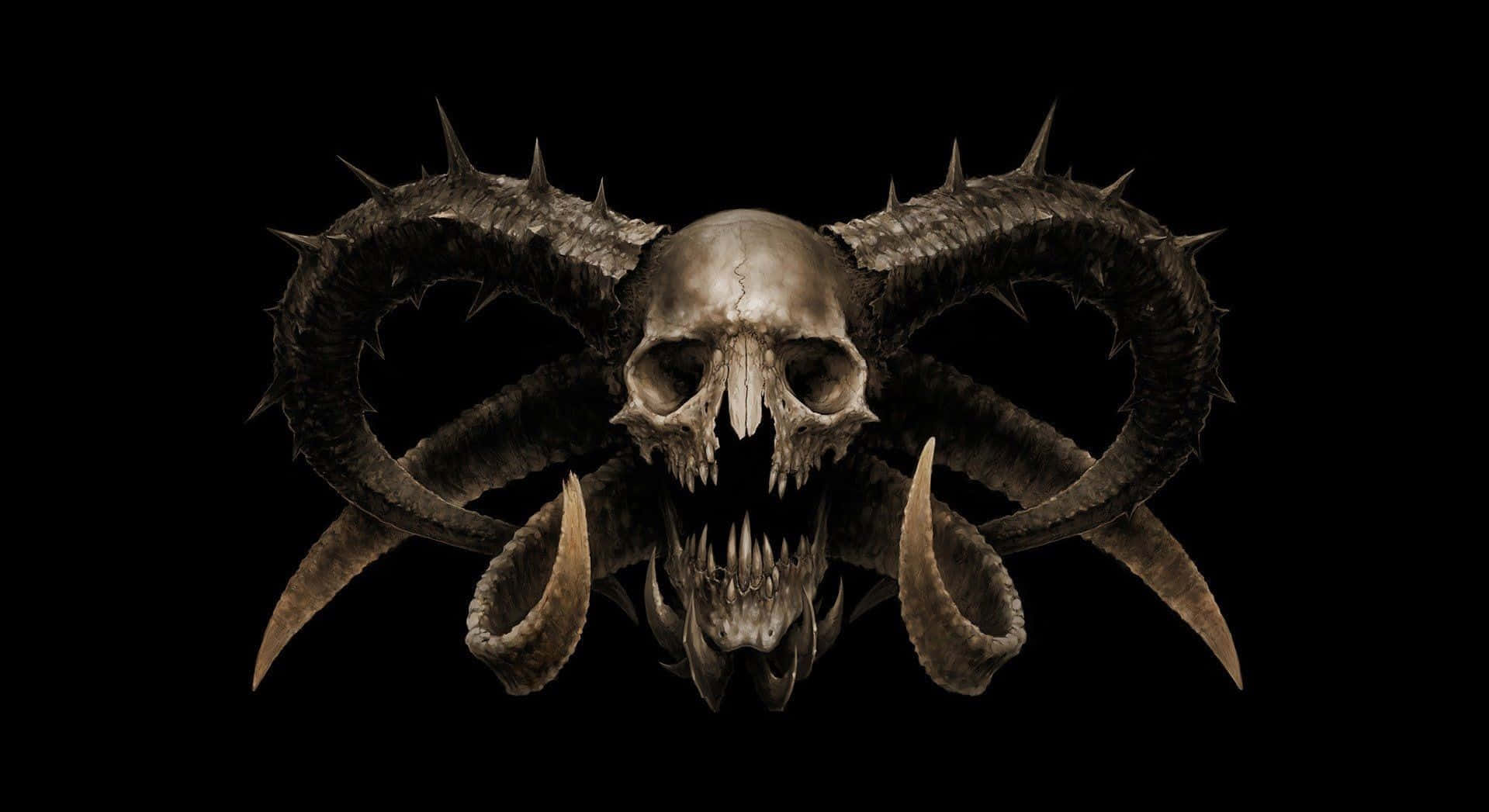 Devil Horns 桌布 壁紙 — 一個帶有尖刺彎曲角和鋸齒狀牙齒的威脅性惡魔頭骨，背景為黑色。