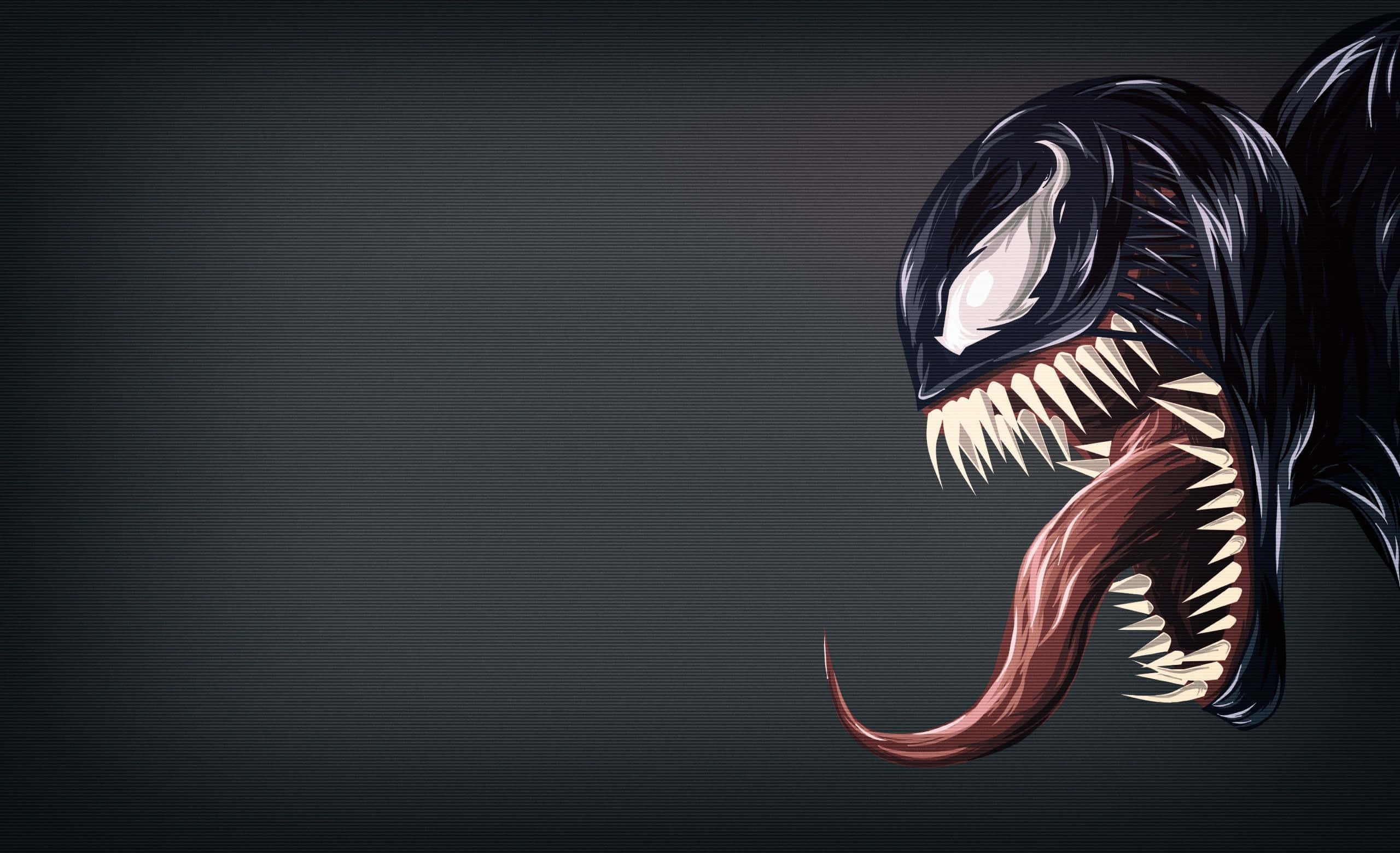 Venom Comic Book 桌布 壁紙 — 一個帶有尖牙和長舌頭的威脅性猛毒角色從黑暗中浮現，背景是帶紋理的灰色。