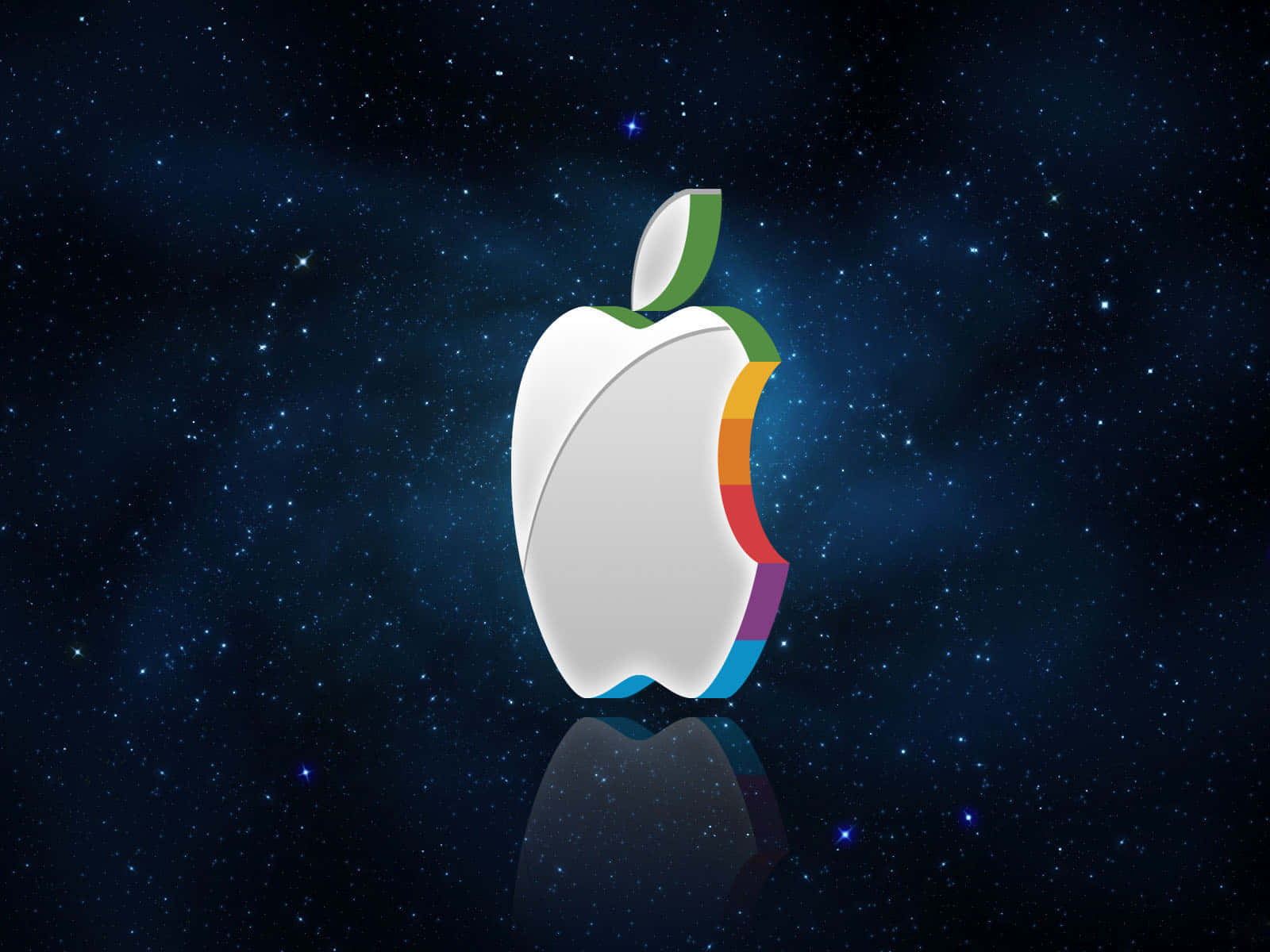 標誌 桌布 壁紙 — 一個帶有彩虹咬痕的光澤Apple標誌漂浮在星空宇宙虛空中，下方有反射表面。