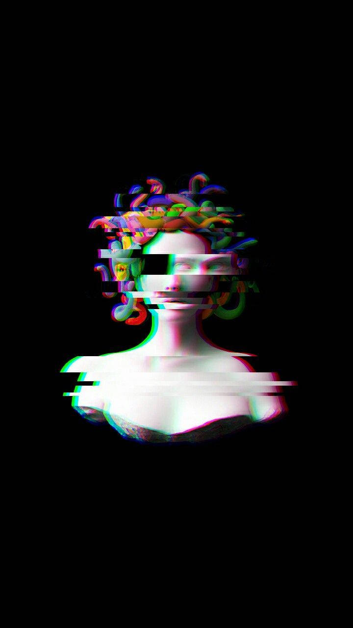 Trippy Dark 桌布 壁紙 — 一個帶有彩虹頭髮和扭曲面孔的故障數位半身像，背景為黑色。