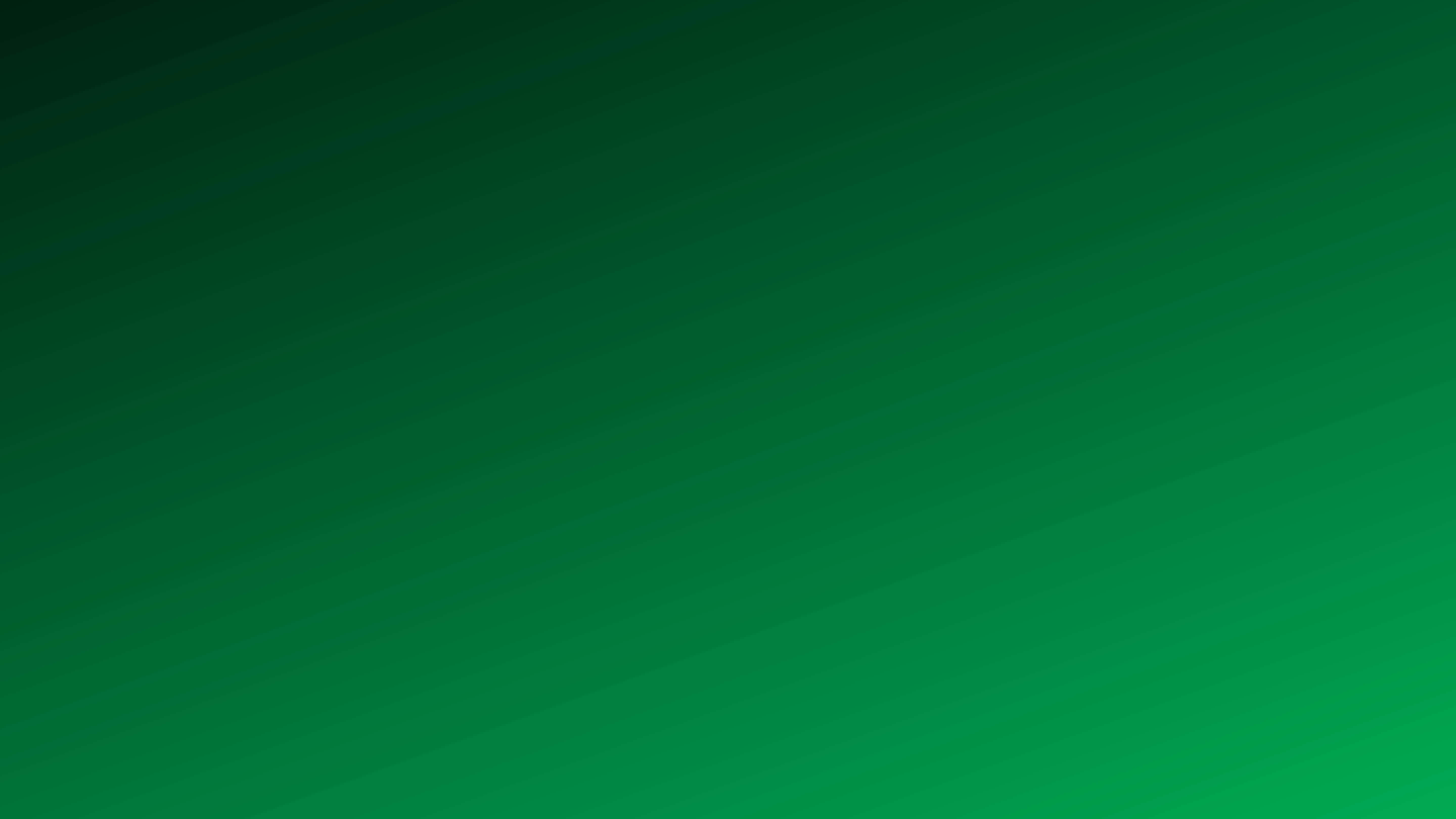 Green Gradient 桌布 壁紙 — 一個帶有從深綠色過渡到亮綠色的對角線條紋的漸變綠色背景。