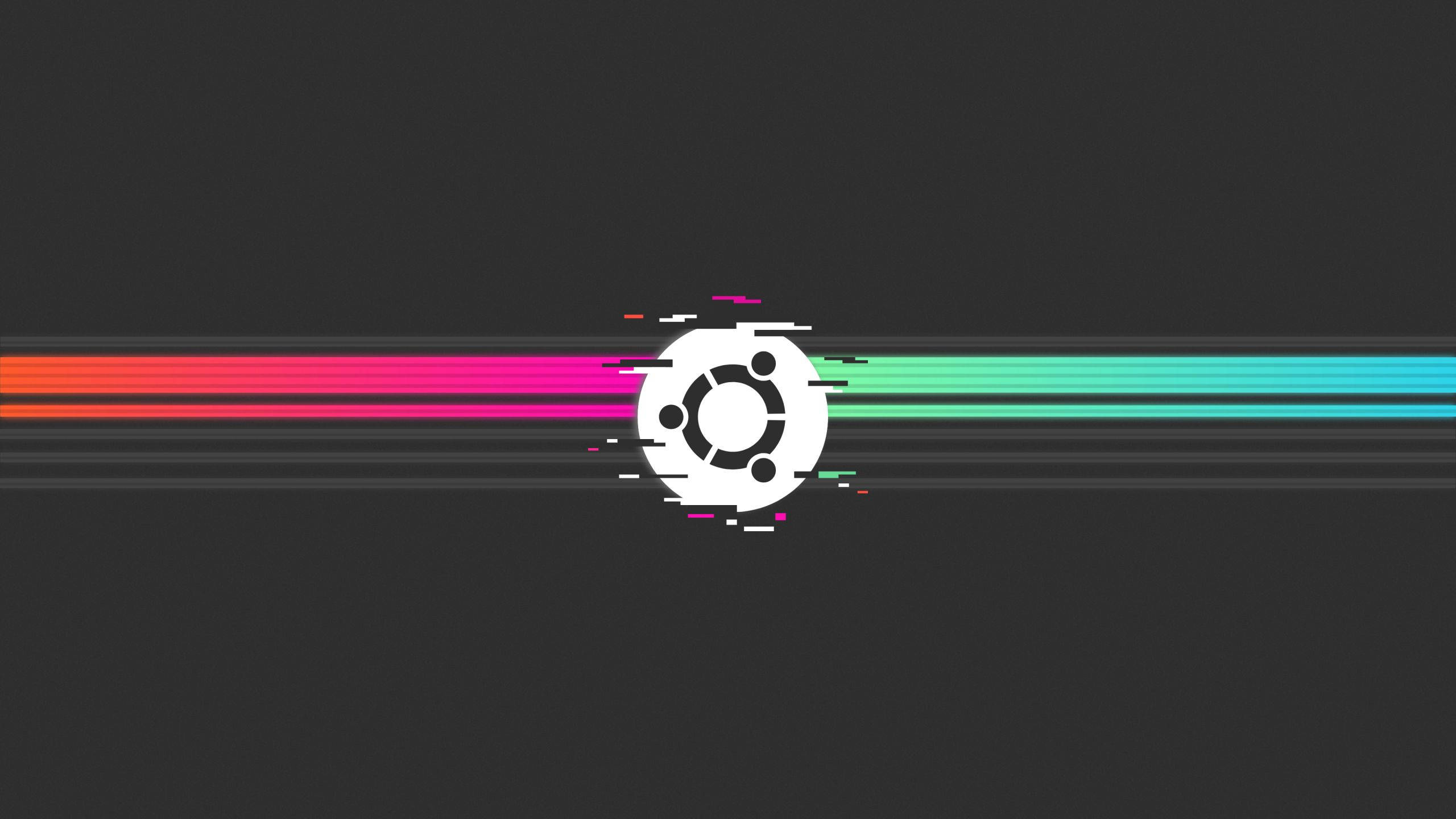 ubuntu 桌布 壁紙 — 一個帶有故障效果的白色圓形標誌，居中於深灰色背景上，並帶有鮮豔的水平彩虹條紋。