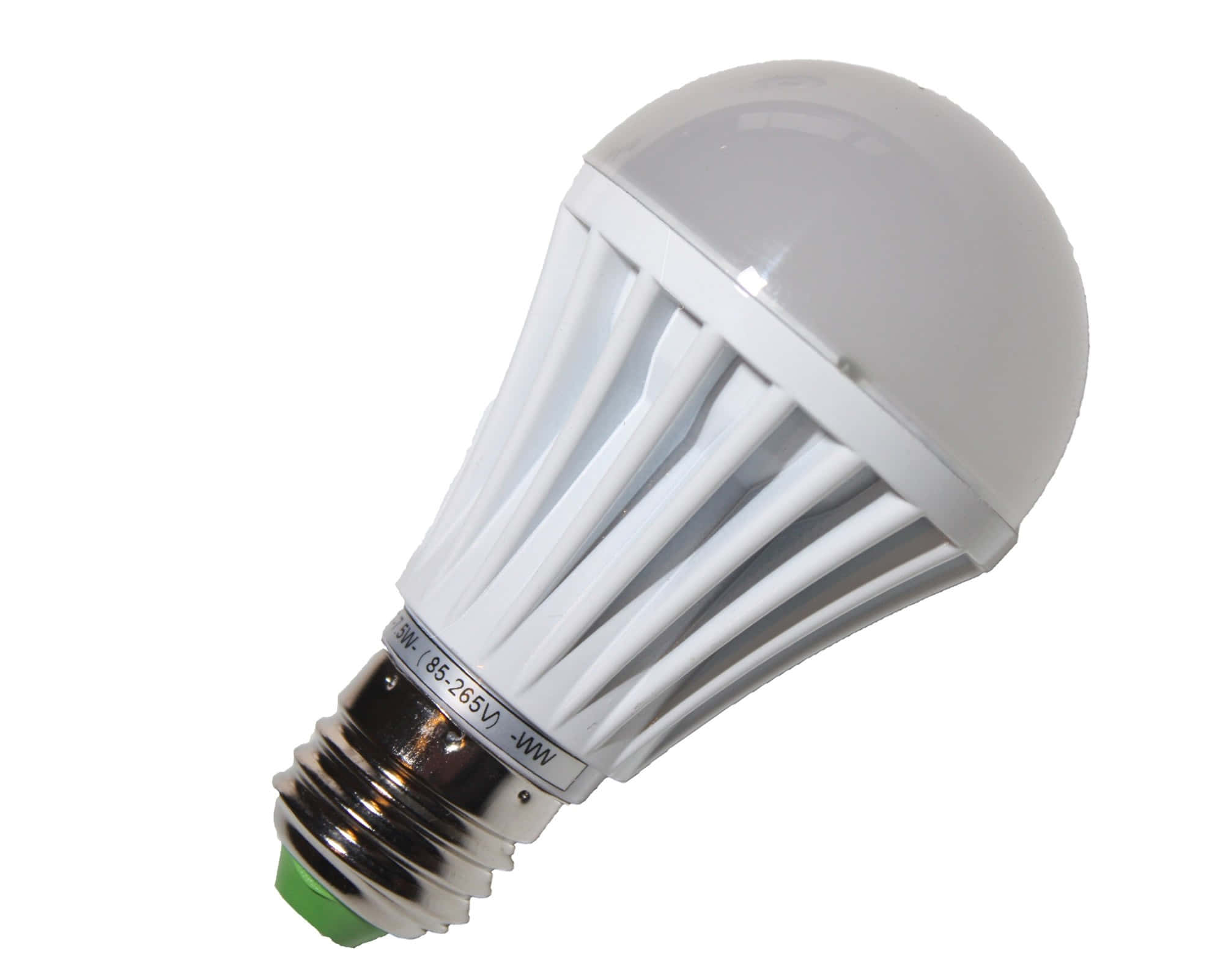 Led Light 桌布 壁紙 — 一個帶有棱紋設計和金屬螺絲底座的白色LED燈泡，置於乾淨的白色背景上。