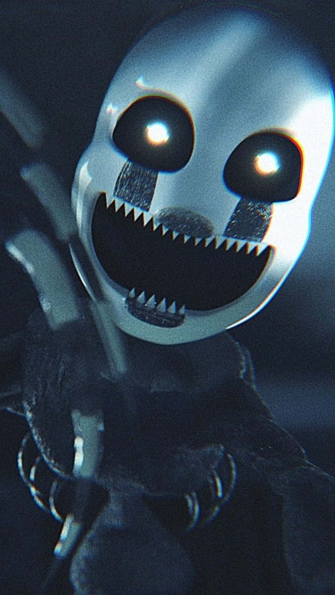 Scary Fnaf 桌布 壁紙 — 一個帶有發光眼睛和尖銳牙齒的威脅性電子動畫在昏暗的藍光中若隱若現。