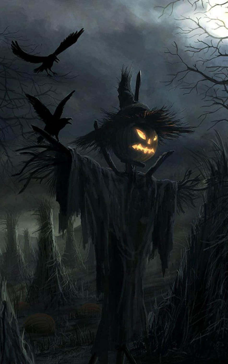 Scared 桌布 壁紙 — 一個帶有發光眼睛的威脅性傑克南瓜燈稻草人站在滿月下的霧氣墓地中，烏鴉在頭頂飛翔。