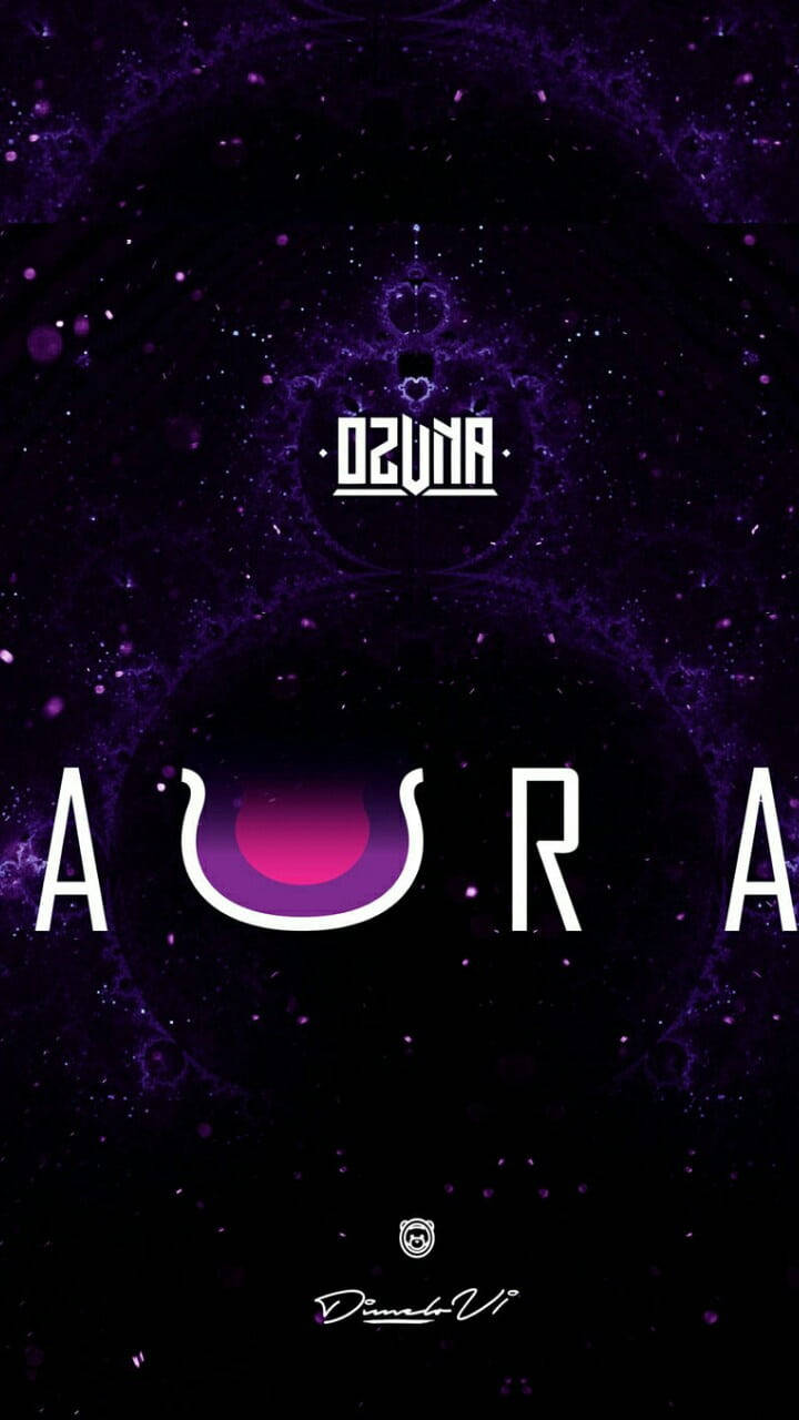 Album Cover 桌布 壁紙 — 一個帶有發光粒子和粗體白色字母「AURA」的宇宙紫色和黑色桌布。