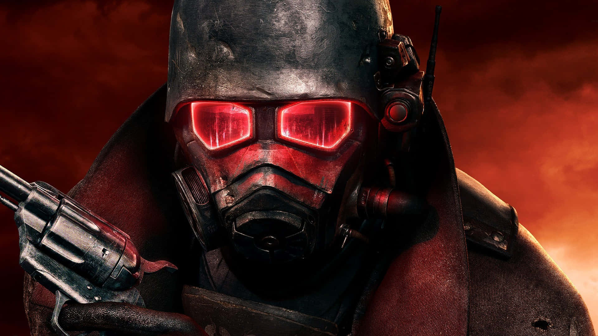 Fallout Nv 桌布 壁紙 — 一個帶有發光紅色護目鏡的威嚇裝甲人物，在熾熱的橙色天空下握著左輪手槍。