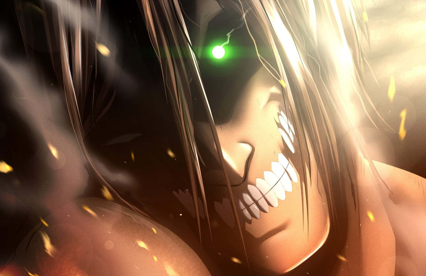Attack On Titan Titan Eren 桌布 壁紙 — 一個帶有發光綠色眼睛和尖銳牙齒的威脅性動漫巨人，在金色光線下微笑，周圍漂浮著火花。