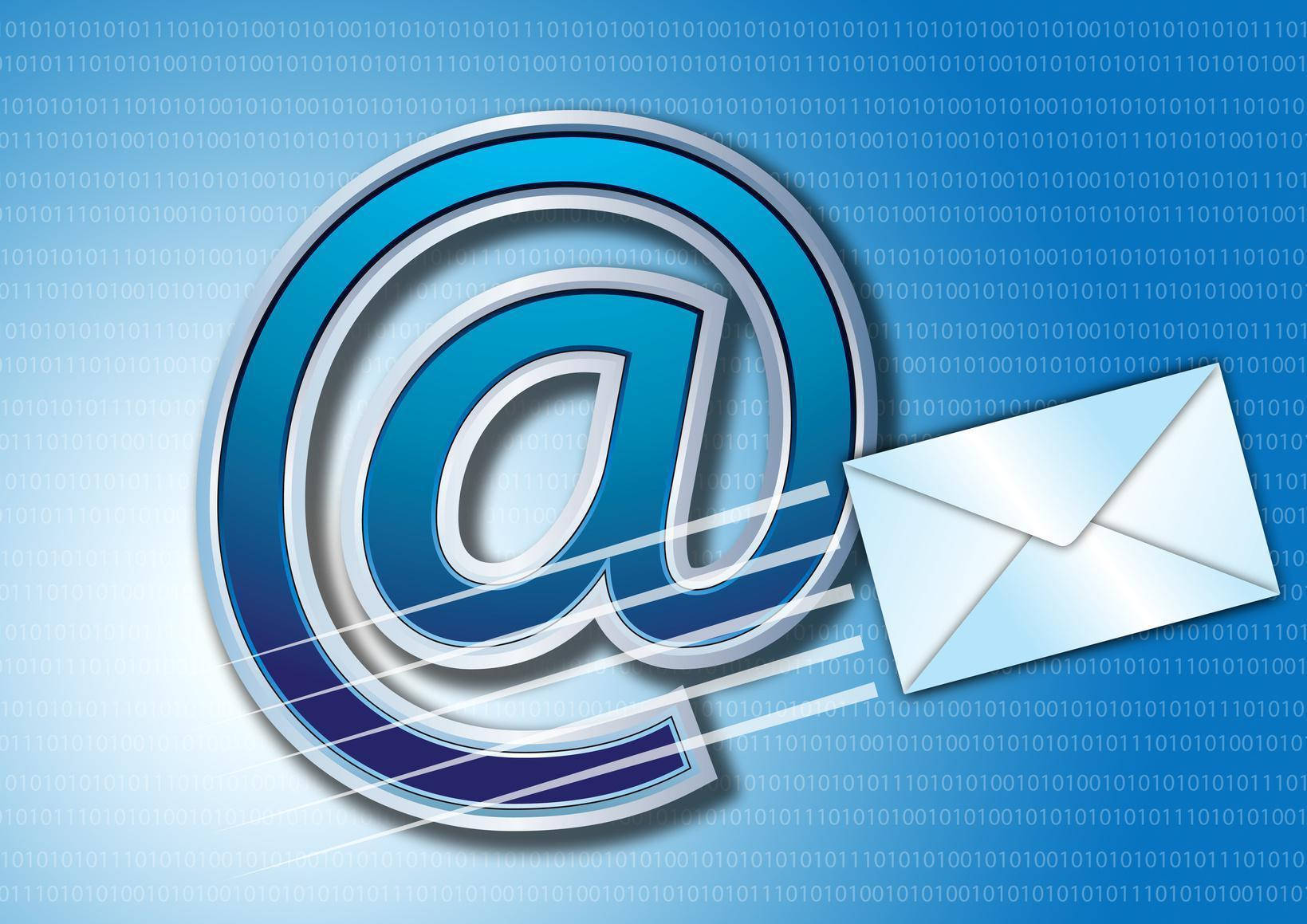 Email 桌布 壁紙 — 一個帶有白色信封的光澤藍色電子郵件符號漂浮在淺藍色二進制代碼背景上。