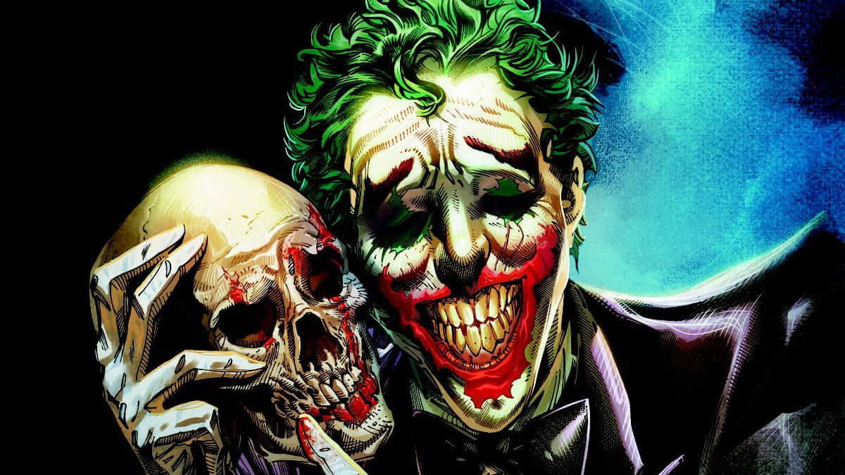 Horror Icons 桌布 壁紙 — 一個帶有綠色頭髮和紅色笑容的威脅性小丑，在深藍色背景上拿著一個血淋淋的頭骨。