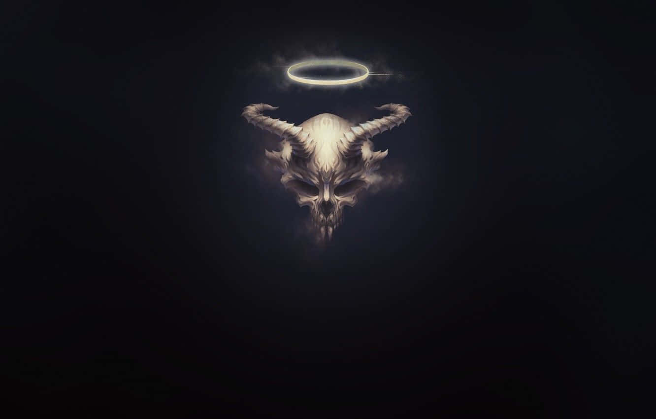 Devil Horns 桌布 壁紙 — 一個帶有角和發光光環的惡魔頭骨漂浮在黑暗中，營造出邪惡而空靈的對比。