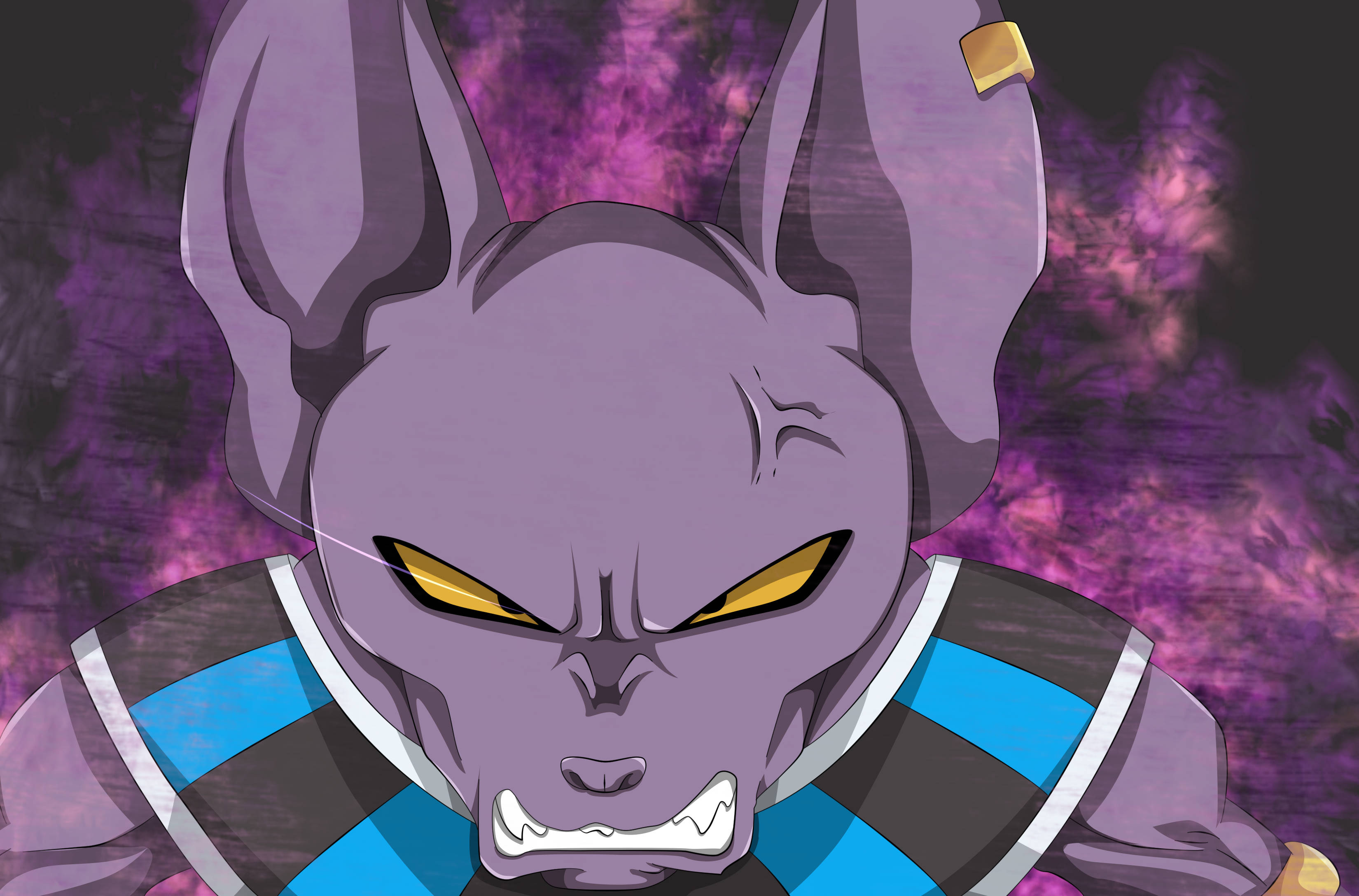 Beerus 桌布 壁紙 — 一個帶有銳利黃色眼睛和尖牙的威脅性紫色動漫角色，在旋轉的紫色宇宙背景下強烈凝視。