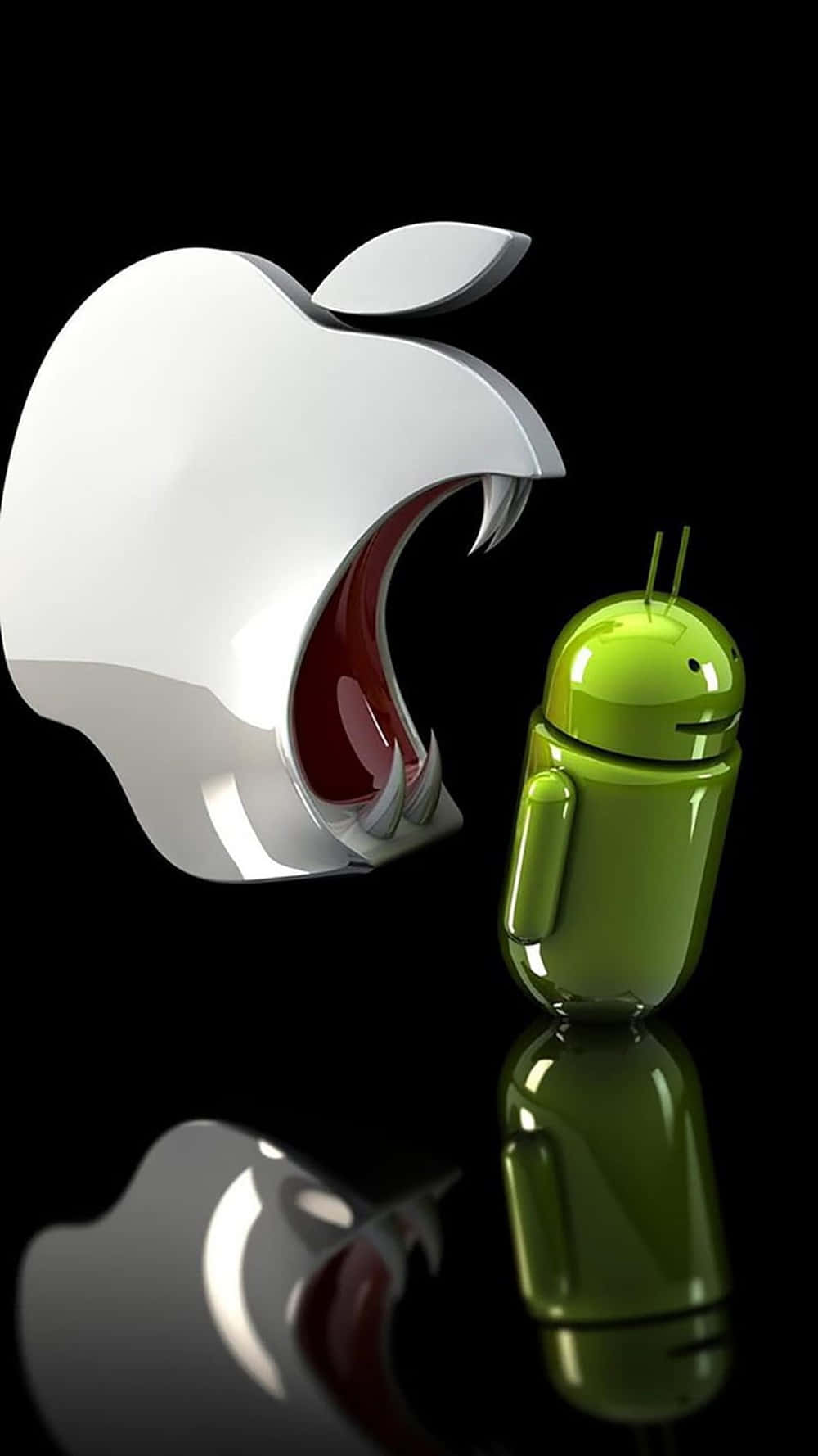 Apple Android 桌布 壁紙 — 一個帶有鋒利牙齒的威脅性白色Apple標誌，在反光的黑色表面上與一個細小的綠色Android機器人對峙。