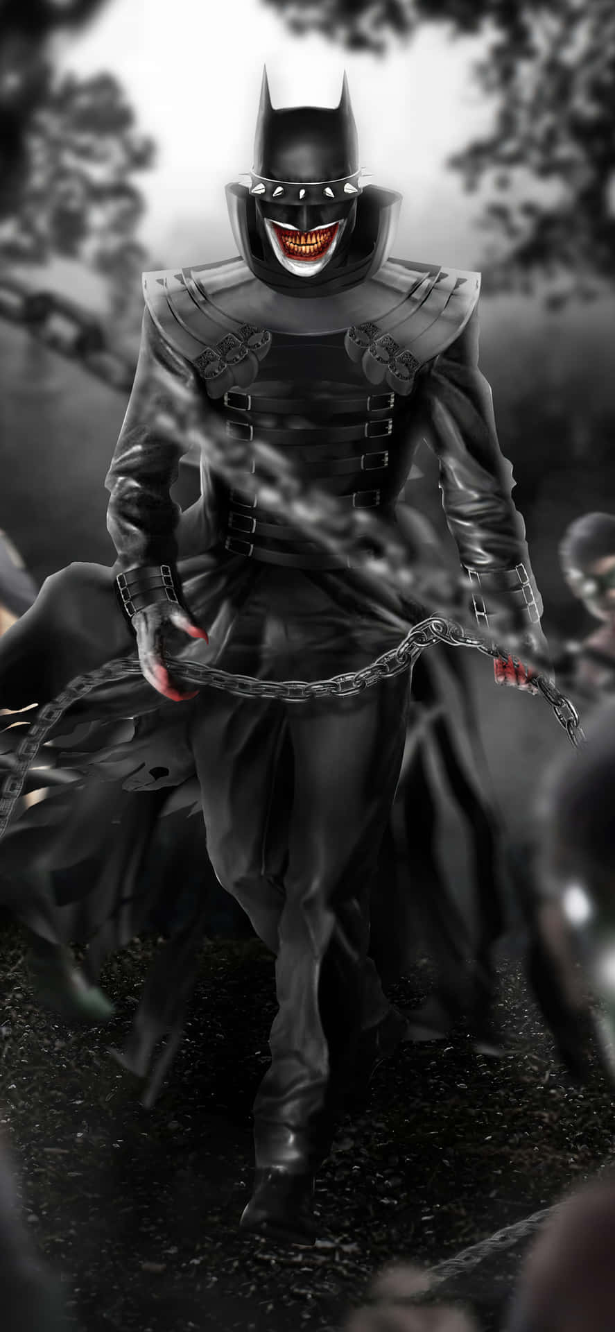 The Batman Who Laughs 桌布 壁紙 — 一個帶著咧嘴骷髏面具的威脅性蝙蝠俠在陰暗的天空下於黑暗的森林中揮舞著鎖鏈。