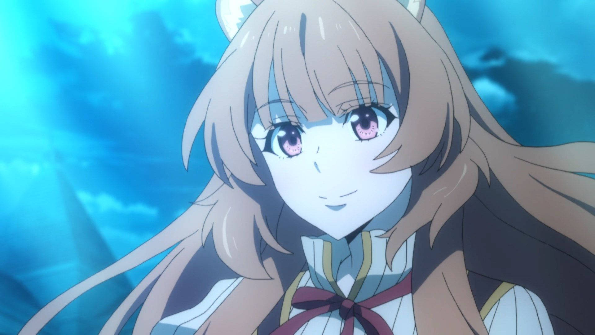 Raphtalia 桌布 壁紙 — 一個平靜的動漫女孩，有貓耳朵和紫色眼睛，在充滿活力的藍天背景下溫柔地微笑。