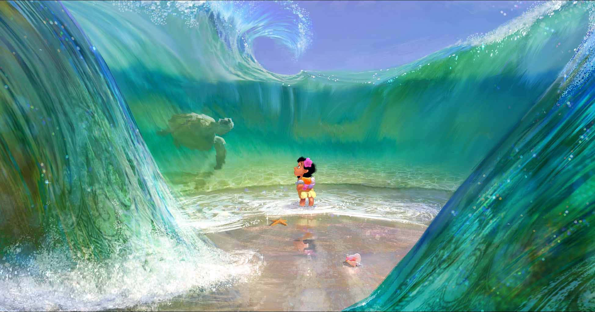 Moana 桌布 壁紙 — 一個年輕女孩站在由巨大碧綠波浪形成的平靜小海灣中，看著一隻海龜在附近游泳。