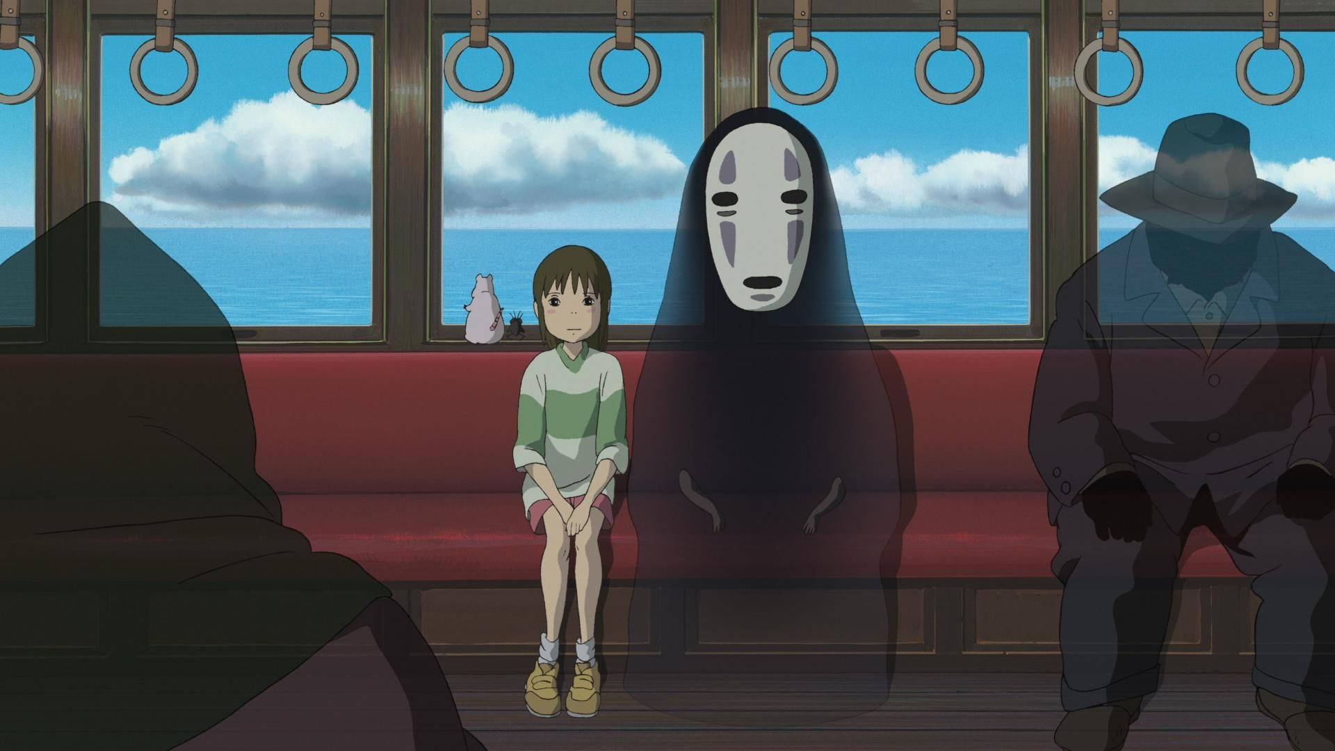 神隱少女 桌布 壁紙 — 一個年輕女孩靜靜地坐在紅色火車座位上，旁邊是沉默的無臉男，外面戴帽子的角色和海洋景色。