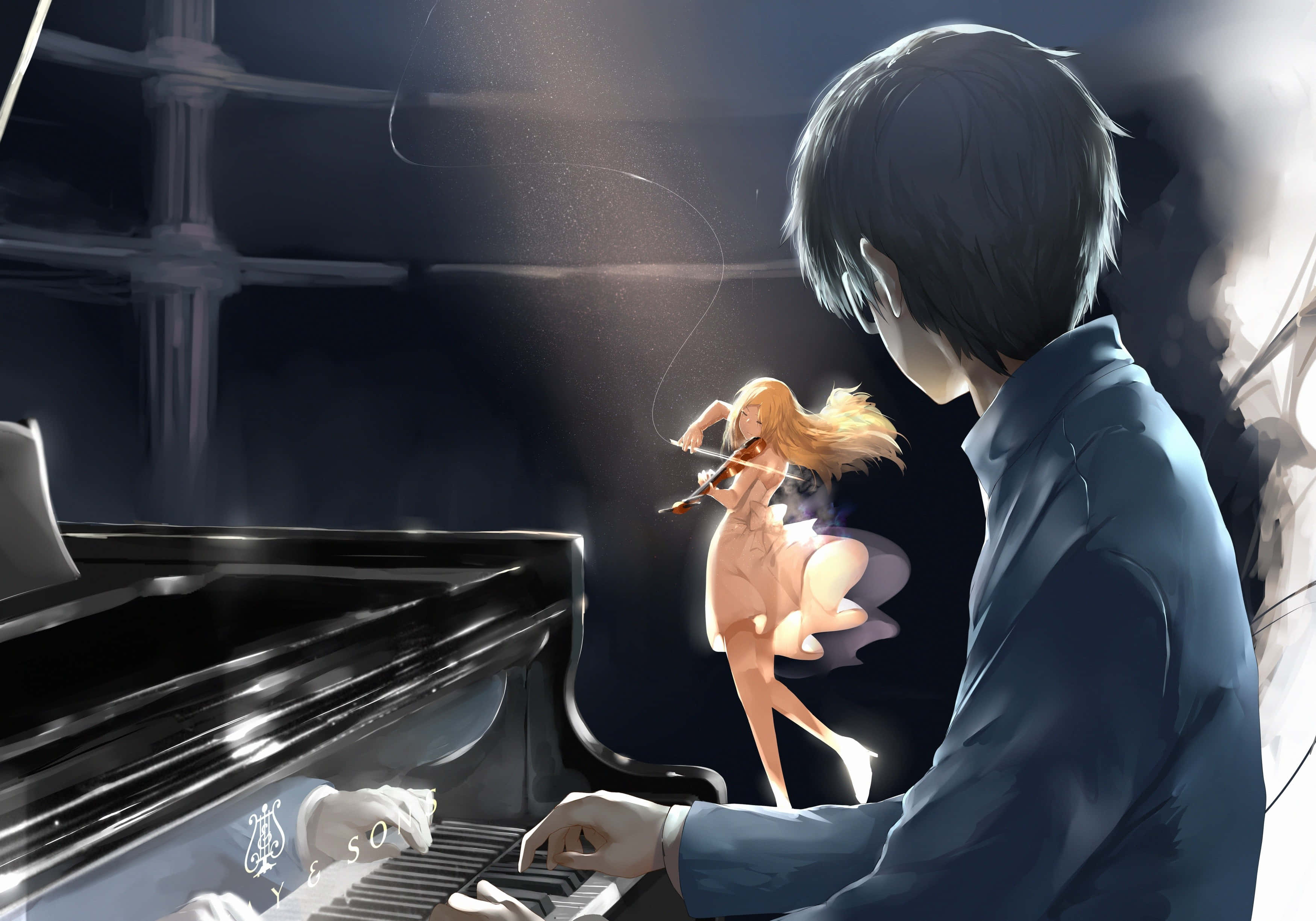 Your Lie In April 桌布 壁紙 — 一個年輕男子彈鋼琴，一個發光的動漫女孩拿著小提琴漂浮在他旁邊，房間光線昏暗。