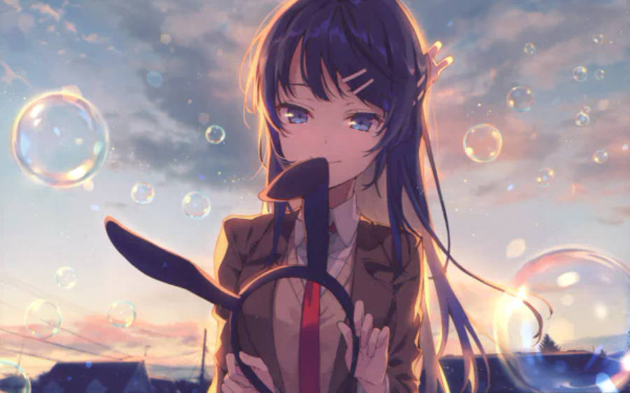 Mai 桌布 壁紙 — 一個年輕的動漫女孩，長長的黑髮，握著方向盤，氣泡在她周圍飄浮，背景是柔和的日落天空。