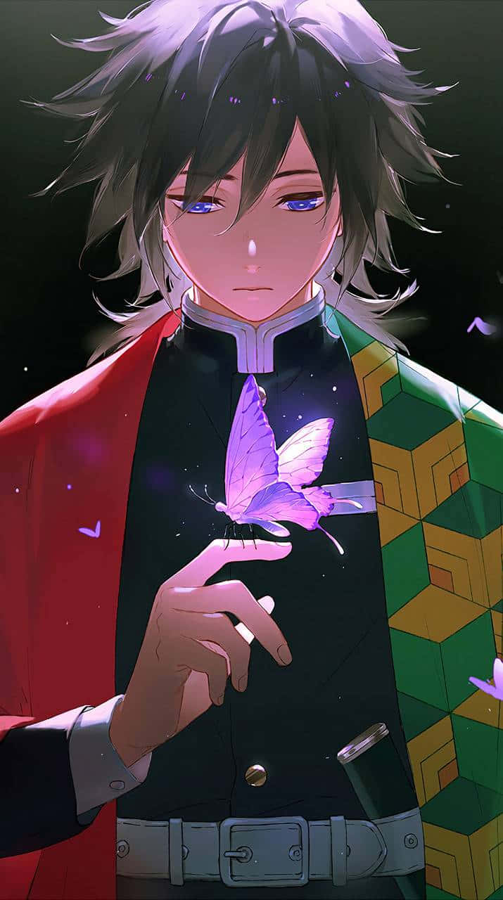 富岡義勇 桌布 壁紙 — 一個年輕的動漫男孩，銀髮紫眼，在黑暗的星空背景下輕輕捧著一隻發光的紫色蝴蝶。