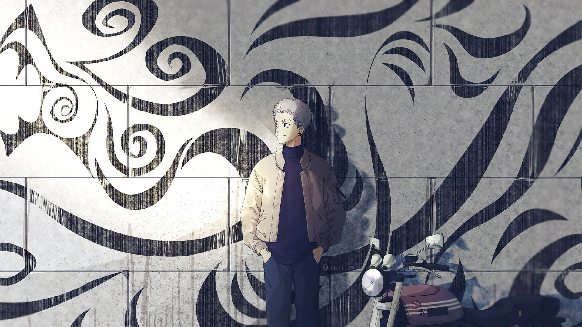 Mitsuya Takashi 桌布 壁紙 — 一個年輕的動漫角色，短灰髮，站在摩托車旁，背景是一面帶有醒目黑色漩渦塗鴉藝術的牆壁。