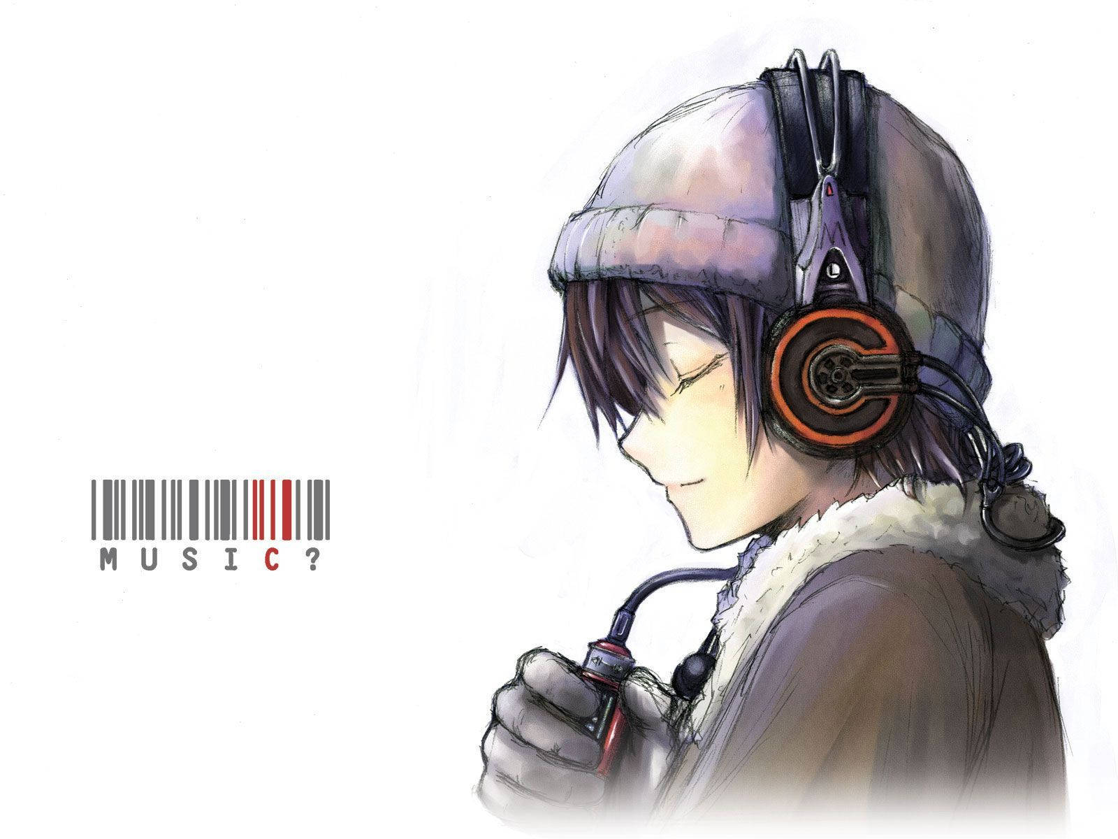 Anime Boy Gaming 桌布 壁紙 — 一個年輕的動漫角色戴著冬季帽子和外套，戴著大耳機聽音樂，同時拿著便攜式播放器。