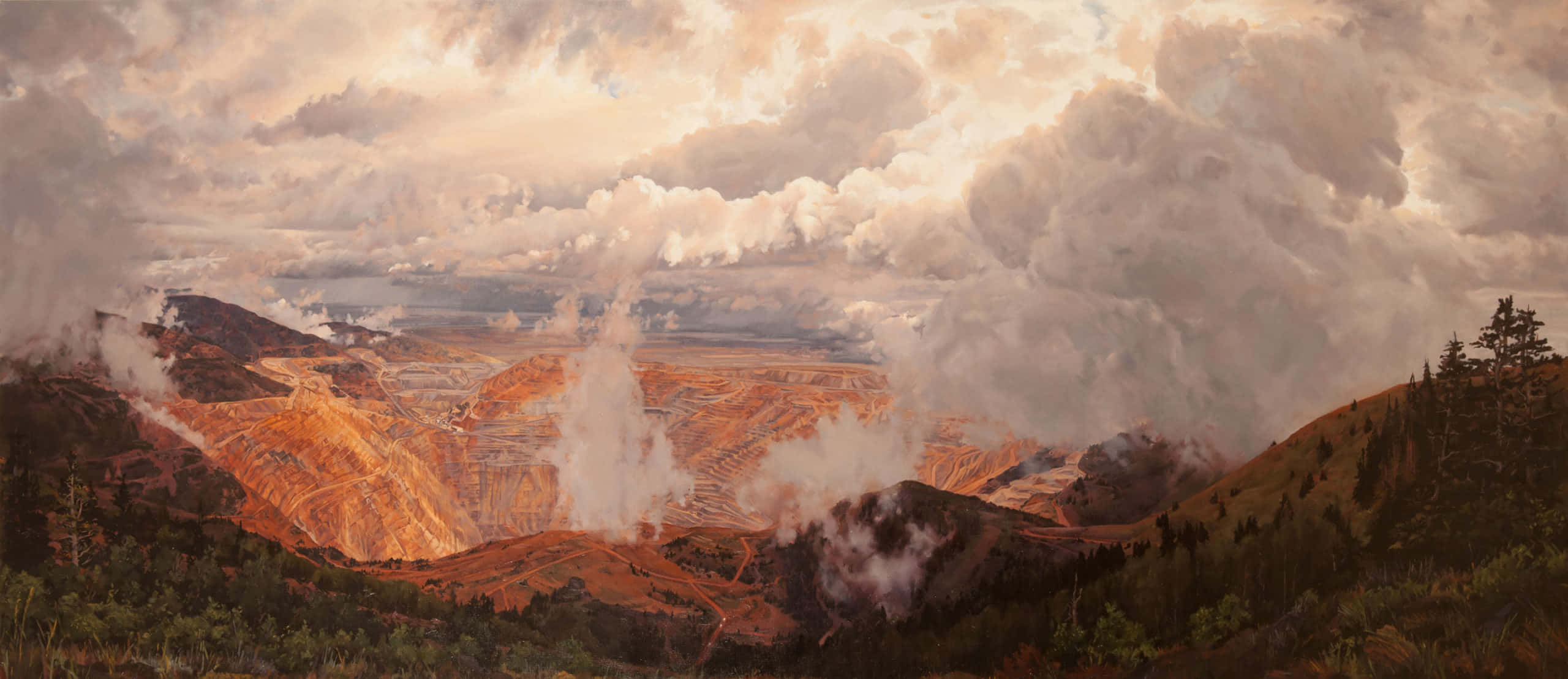 Landscapes 桌布 壁紙 — 一個廣闊的露天礦場，刻在橙棕色的大地上，在戲劇性的多雲天空下蒸汽升騰。