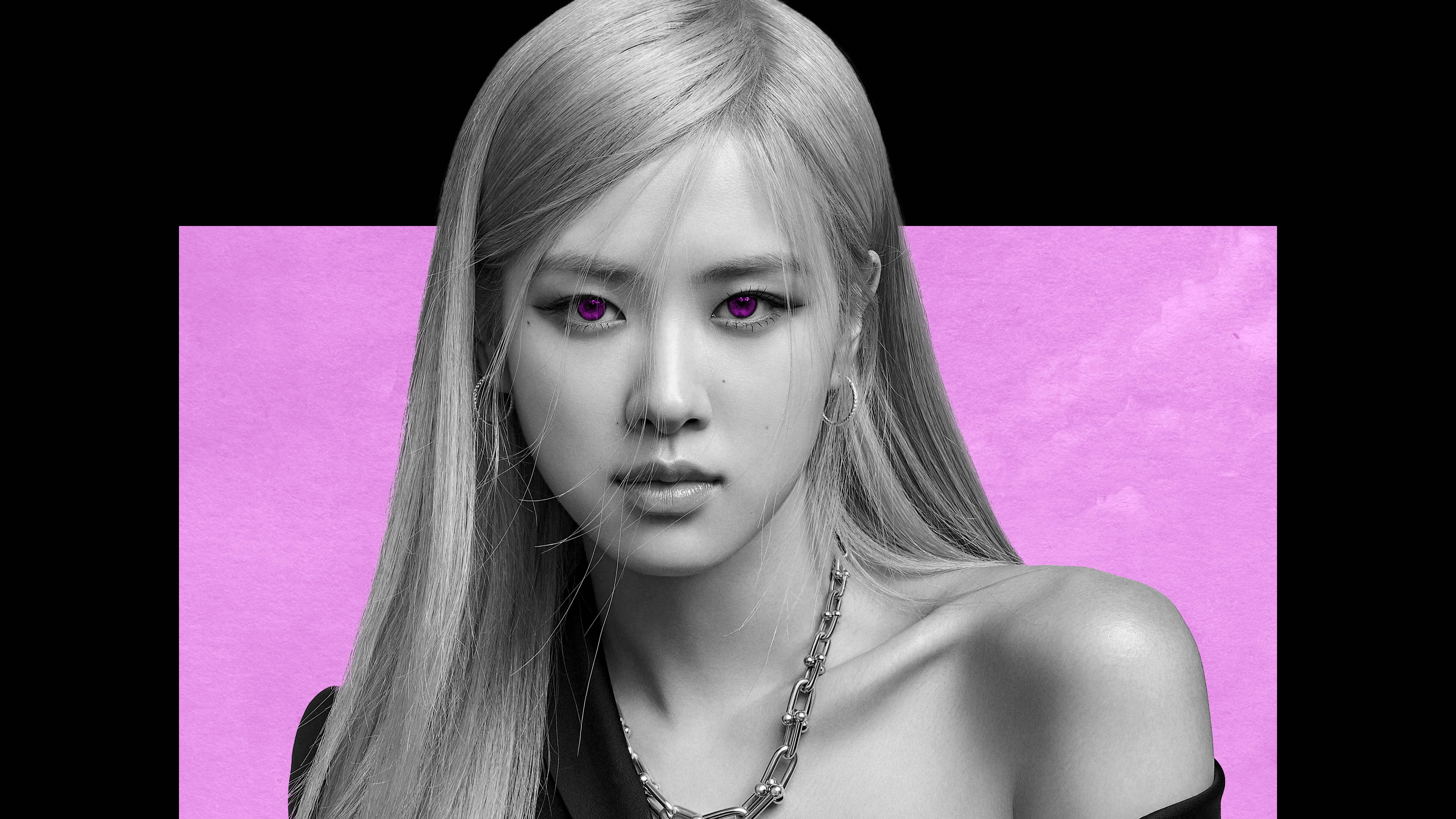 Rose Blackpink 桌布 壁紙 — 一個引人注目的女性肖像，擁有發光的紫色眼睛和鉑金色頭髮，背景是鮮豔的粉紅色。