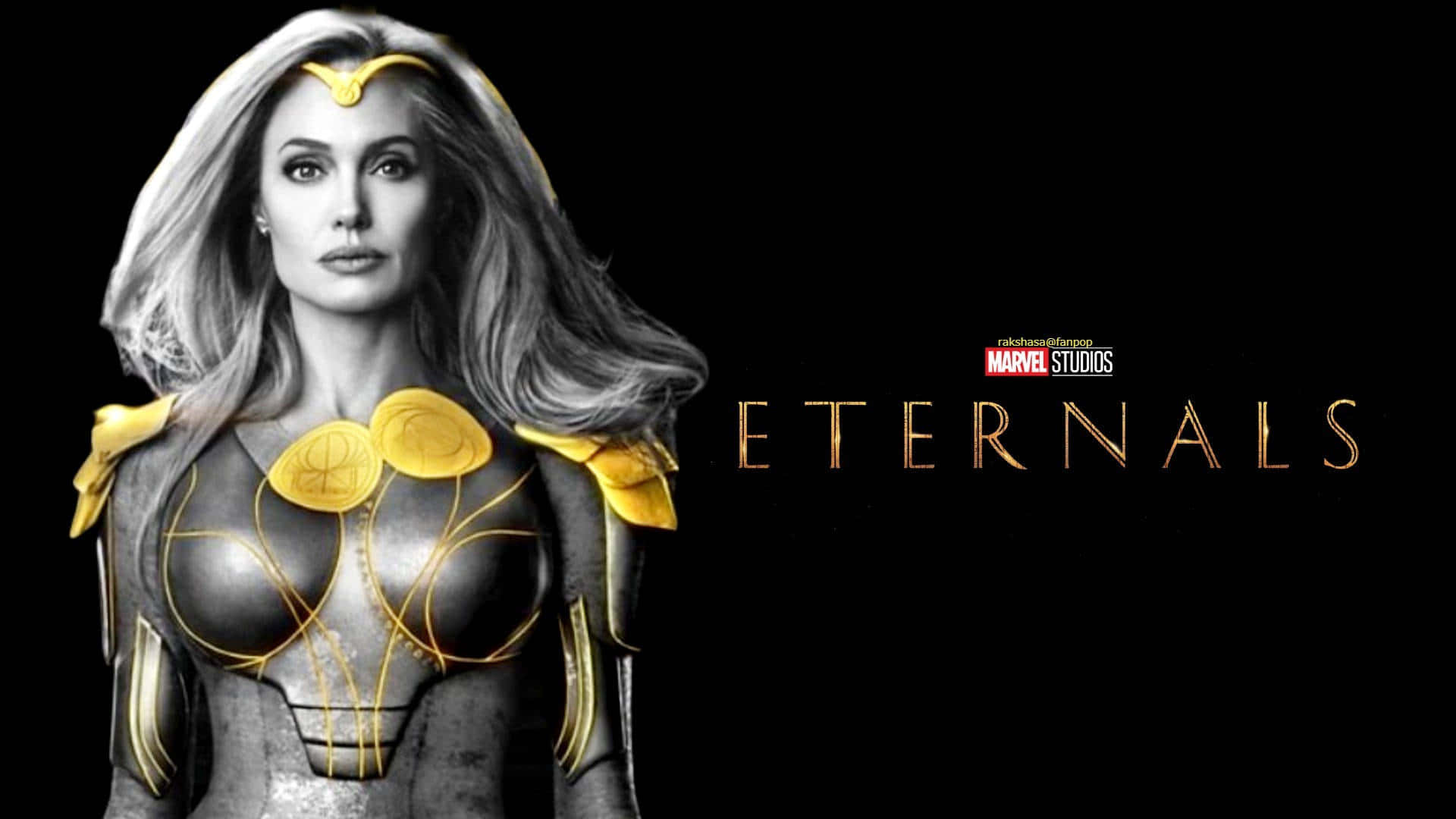 Eternals Movie 桌布 壁紙 — 一個引人注目的肖像，一位身穿金色和金屬盔甲的女性，背景為黑色，帶有'ETERNALS'文字。