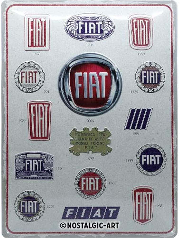 Fiat 桌布 壁紙 — 一個復古飛雅特標誌系列，展示從1921年到2006年的各種歷史徽章和標誌，背景為金屬銀色。