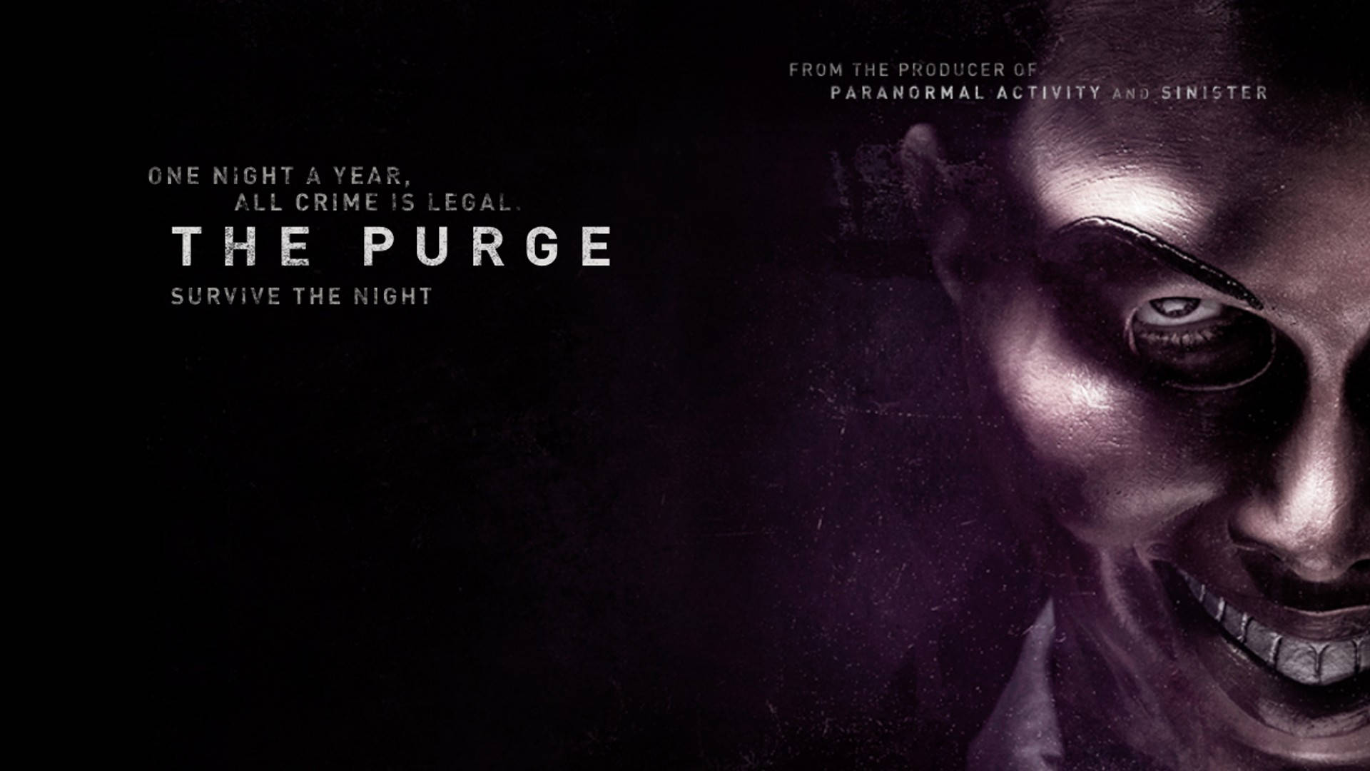 Purge 桌布 壁紙 — 一個微笑的人物特寫，眼睛發光，背景為深紫色，宣傳電影《國定殺戮日》。