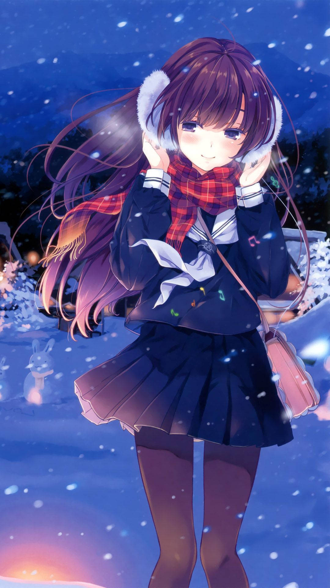 雪 桌布 壁紙 — 一個微笑的動漫女孩，長長的棕色頭髮，戴著耳罩和格子圍巾，站在星空下的冬日雪景中。