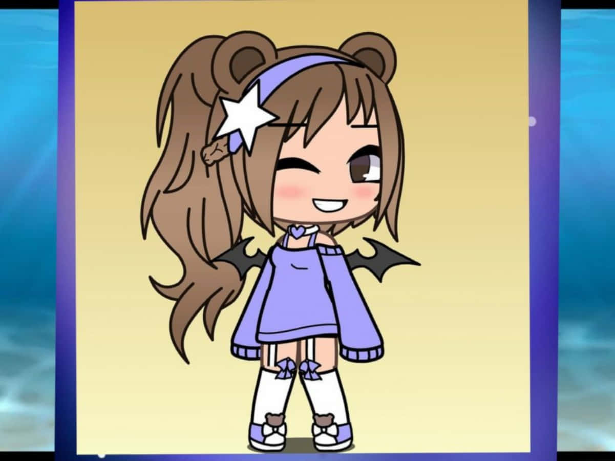 Gacha Life 桌布 壁紙 — 一個快樂的Q版女孩，棕色雙馬尾和蝙蝠翅膀，穿著紫色服裝，在漸變背景前微笑。