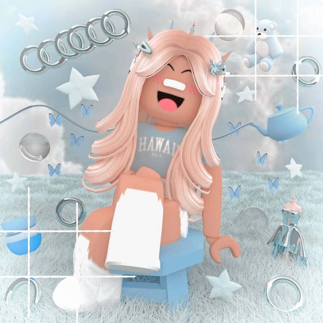 嬰兒藍 桌布 壁紙 — 一個快樂的Roblox頭像，粉紅色頭髮，坐在藍色凳子上，在漂浮的星星、蝴蝶和玩具中，在異想天開的粉彩天空中大笑。