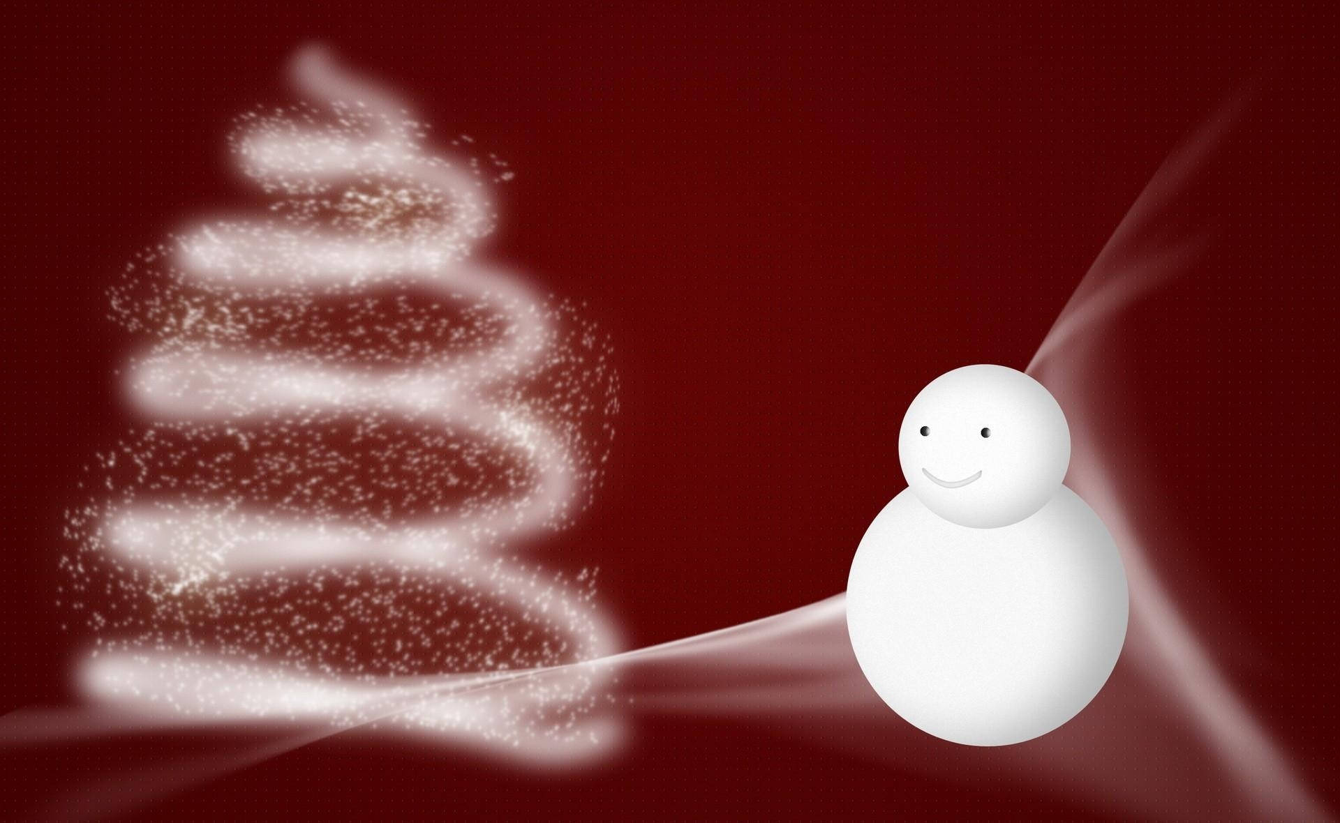 雪人 桌布 壁紙 — 一個快樂的白色雪人微笑地站在閃爍的螺旋聖誕樹旁邊，背景是深紅色。