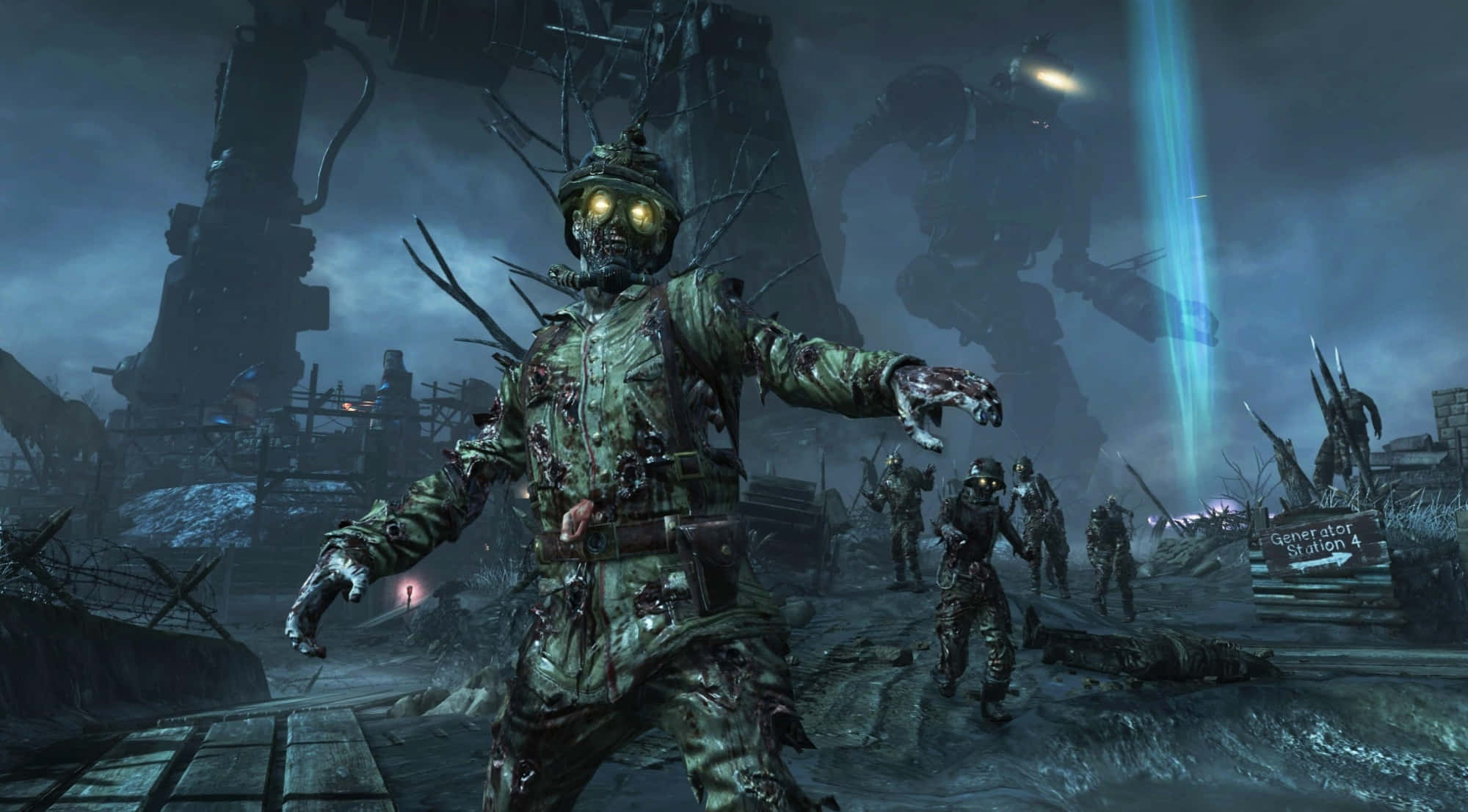 zombies 桌布 壁紙 — 一個怪誕的殭屍士兵，眼睛發光，四肢如樹枝，在暴風雨的天空下，在廢棄的工業荒地上猛衝。