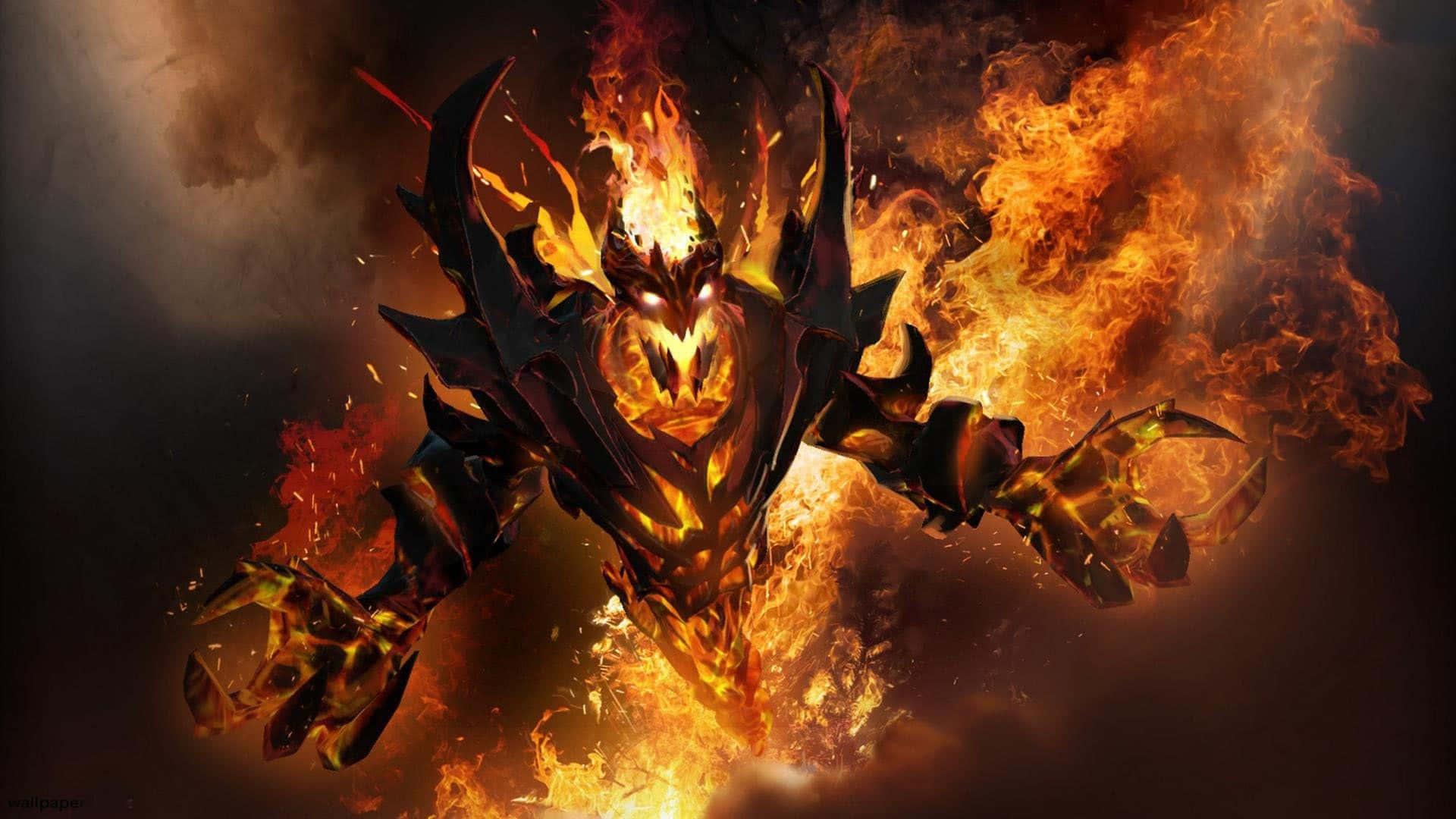 HD Dota 2 桌布 壁紙 — 一個惡魔般的身影被咆哮的火焰吞沒，擁有發光的眼睛和鋸齒狀的盔甲，在黑暗煙霧的背景中浮現。