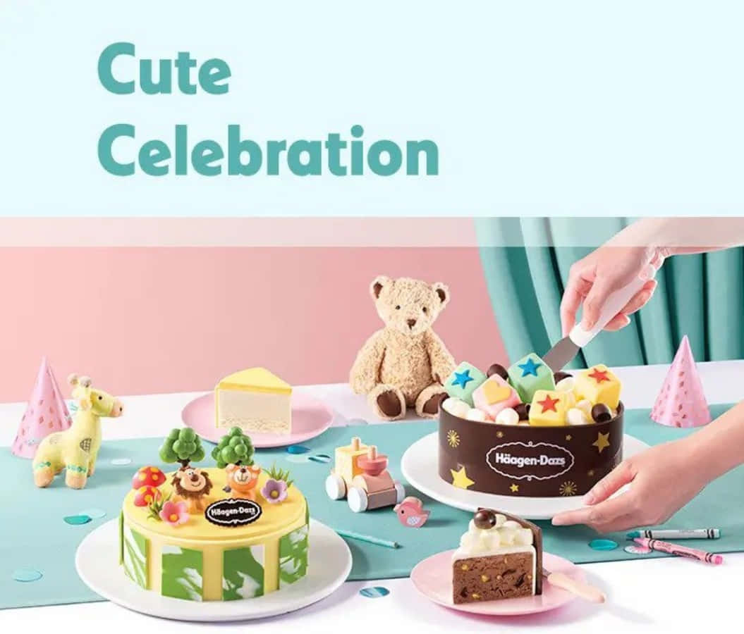 Celebration 桌布 壁紙 — 一個愉快的生日場景，桌上擺滿色彩繽紛的 Häagen-Dazs 蛋糕、一隻泰迪熊和派對帽，背景是柔和色調的桌子。