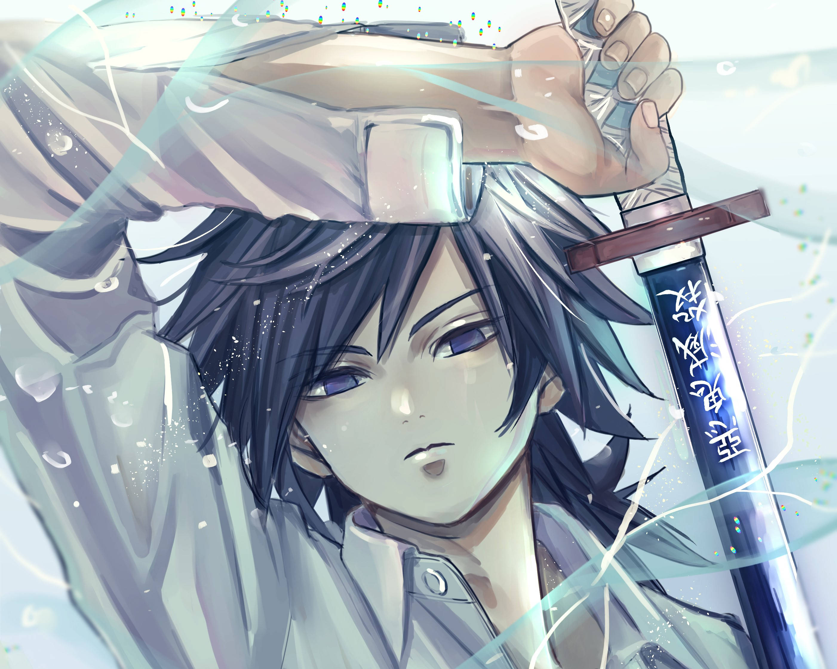 Giyuu Tomioka 桌布 壁紙 — 一個意志堅定的動畫男孩，深色頭髮，握著一把發光的劍，水滴在他周圍飛濺，形成一個動態場景。