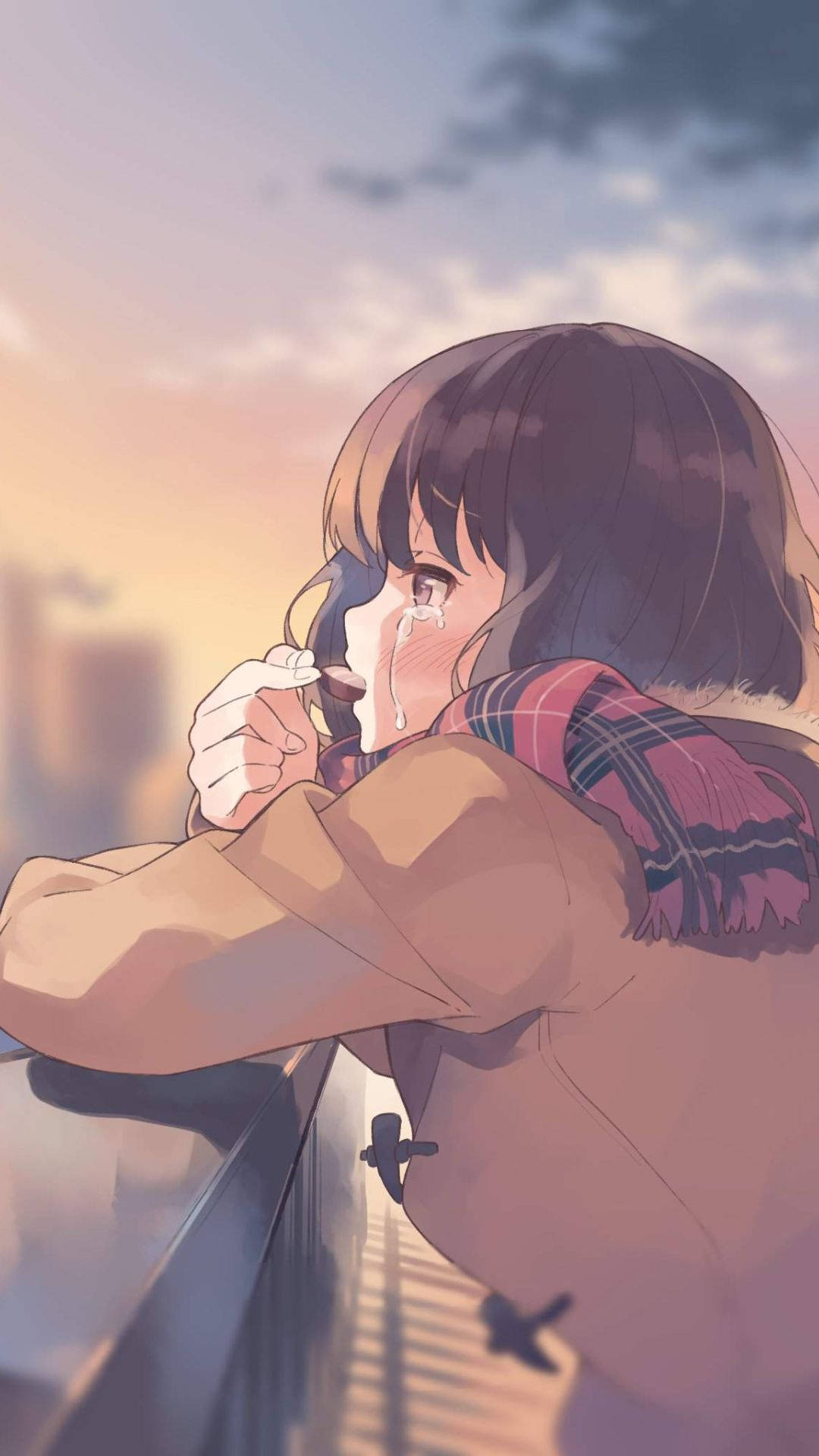 Cute Sad 桌布 壁紙 — 一個憂鬱的動漫女孩，棕色頭髮，在柔和的日落時分靠在欄杆上哭泣。